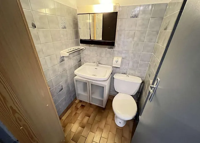 아파트 Studio Avec Cabine + Mezzanine Pour 4 Pers, Loggia, Proche Plage, Parking Prive - Fr-1-702-65