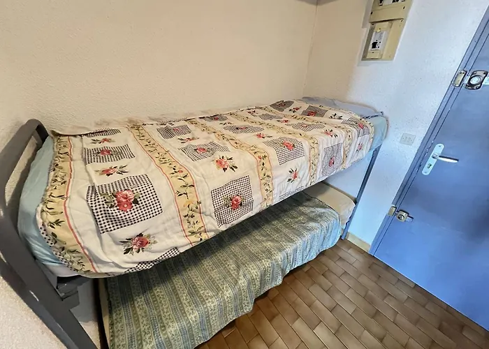 아파트 Studio Avec Cabine + Mezzanine Pour 4 Pers, Loggia, Proche Plage, Parking Prive - Fr-1-702-65