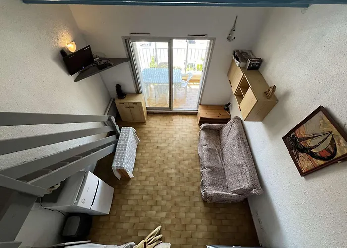 Studio Avec Cabine + Mezzanine Pour 4 Pers, Loggia, Proche Plage, Parking Prive - Fr-1-702-65 Agde